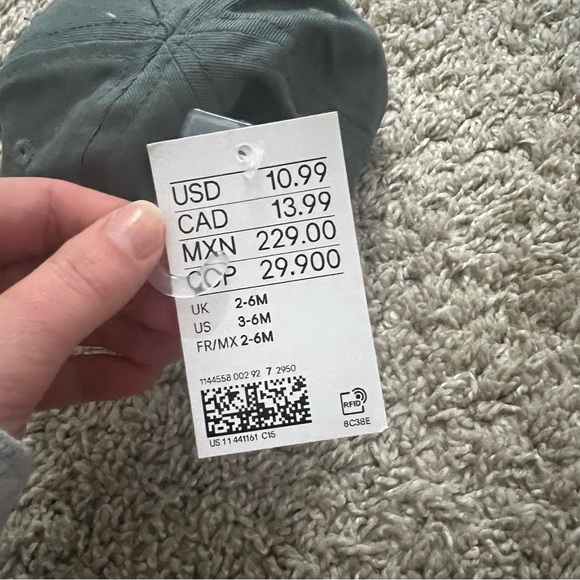 NWT H&M Green/Teal 3-6M Mickey Hat - Picture 3 of 3